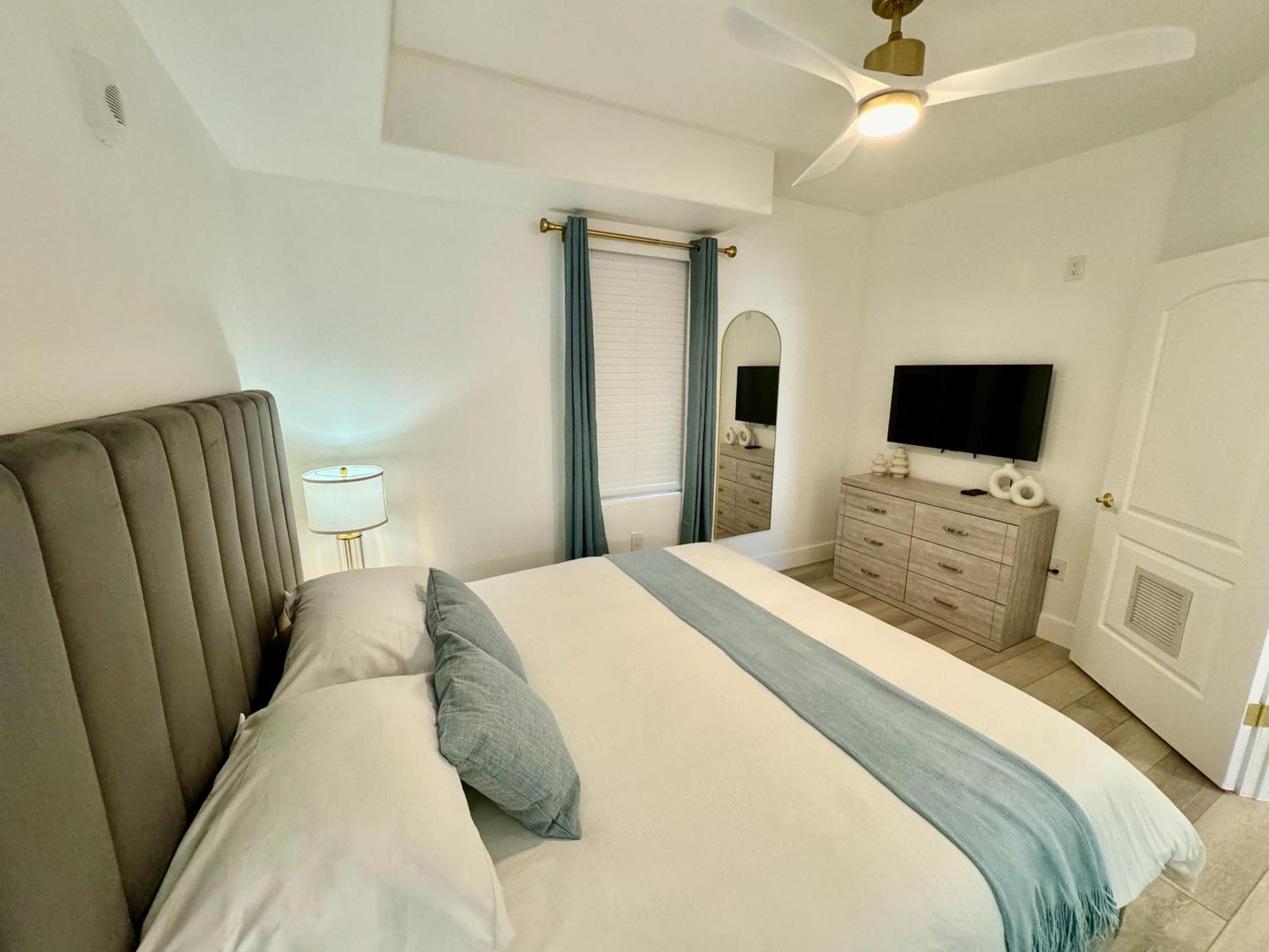 Balcony King Suite - Lake & Pool View Orlando Dış mekan fotoğraf