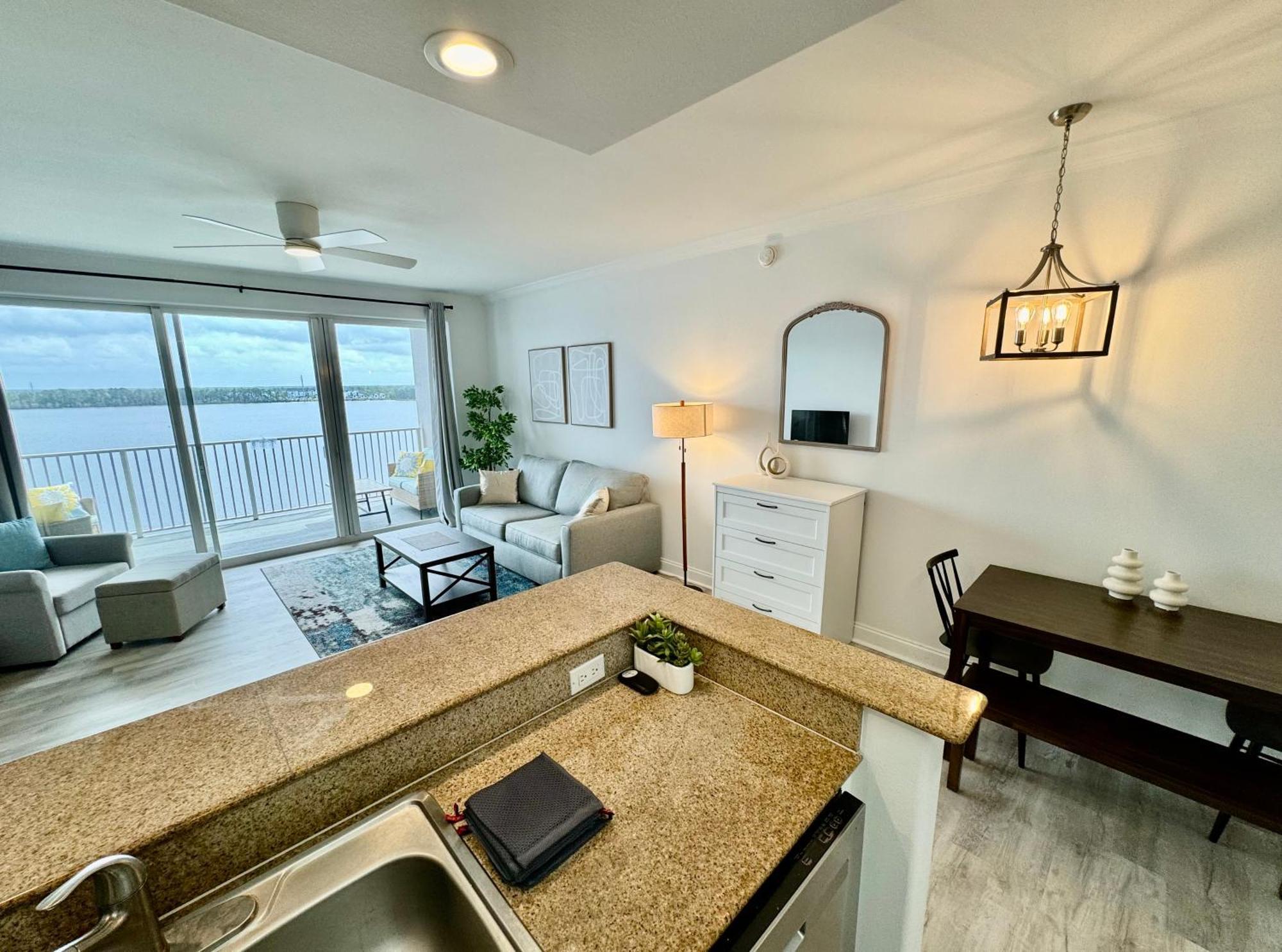 Balcony King Suite - Lake & Pool View Orlando Dış mekan fotoğraf