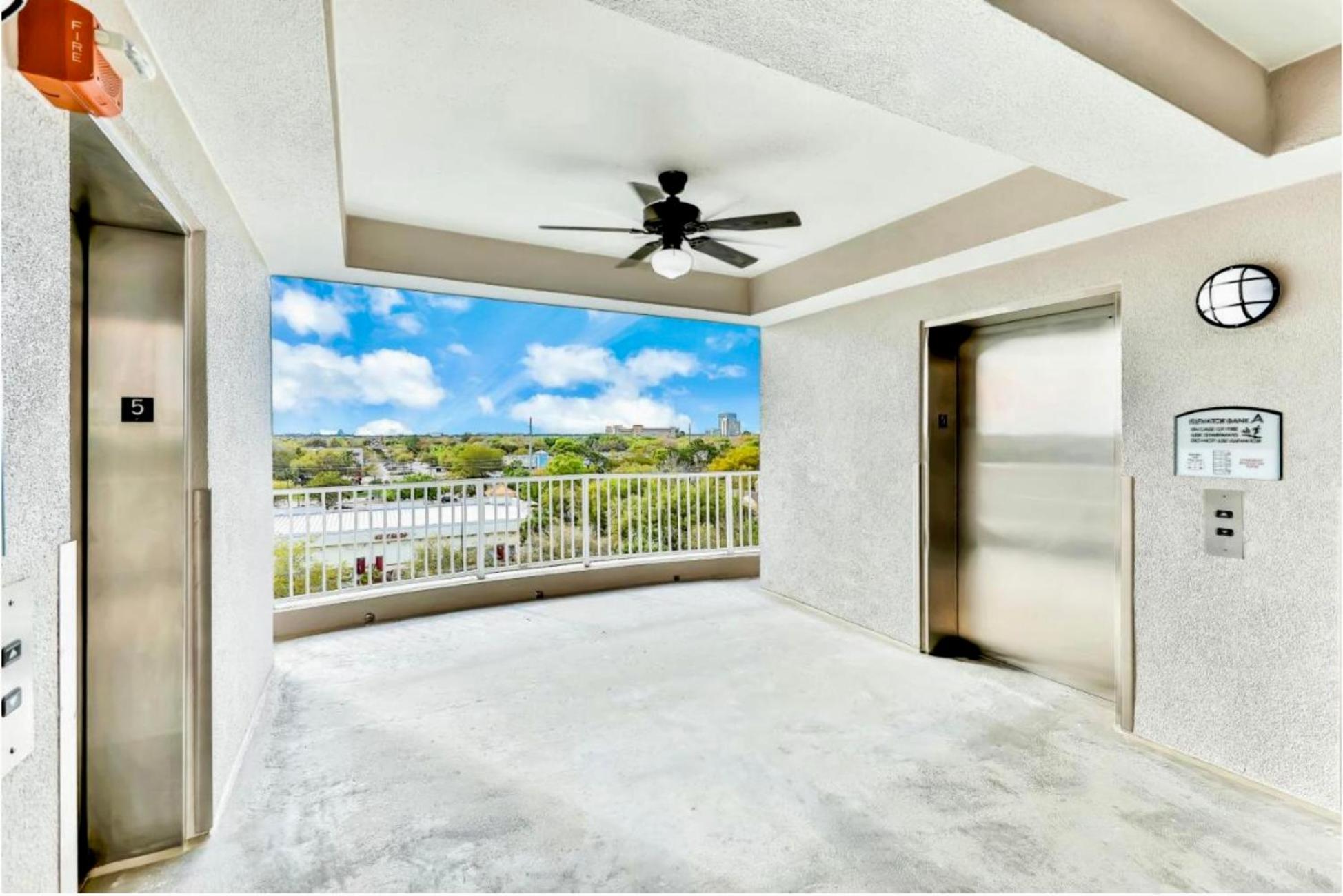 Balcony King Suite - Lake & Pool View Orlando Dış mekan fotoğraf